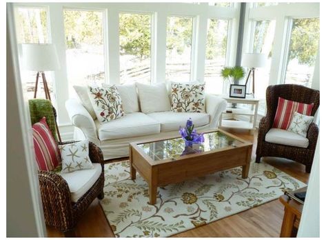 arrangement in natural living room design 
