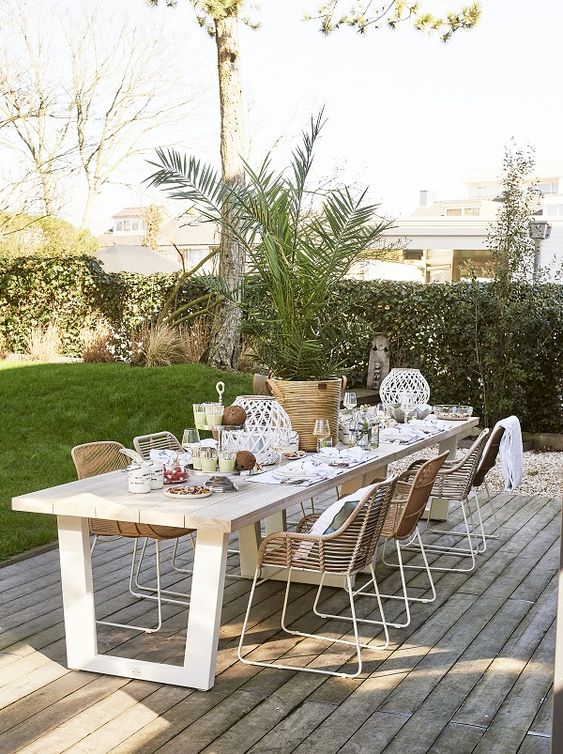 al fresco dining area