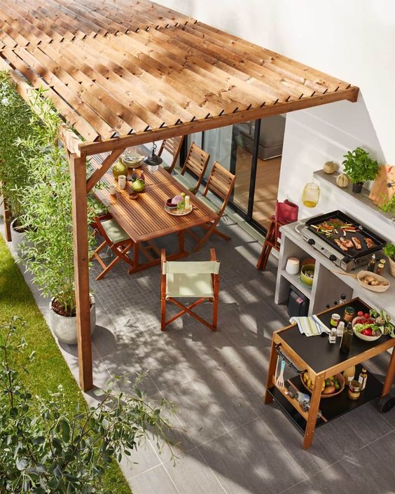 creative utilize patio with dining table