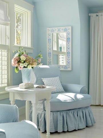 Shabby chic living room in blue