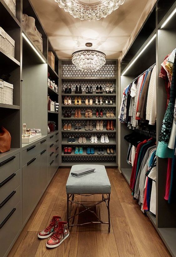 eclectic walk-in wardrobe idea to decorate your eclectic bedroom