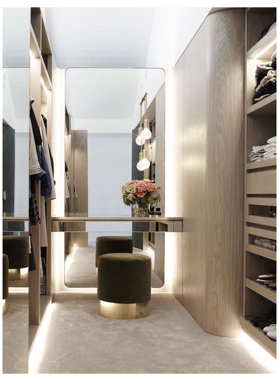 simple and elegant small walk-in wardrobe