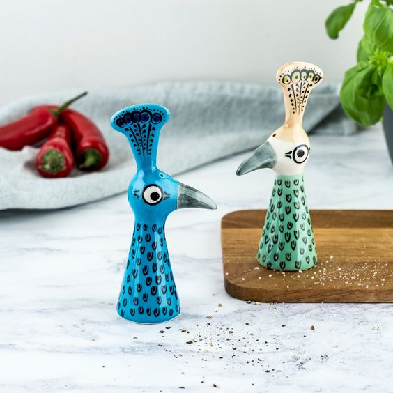 salt and pepper tropical shaker style