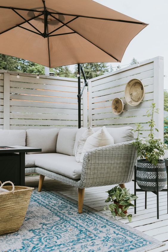 Nesting with grace patio decor idea