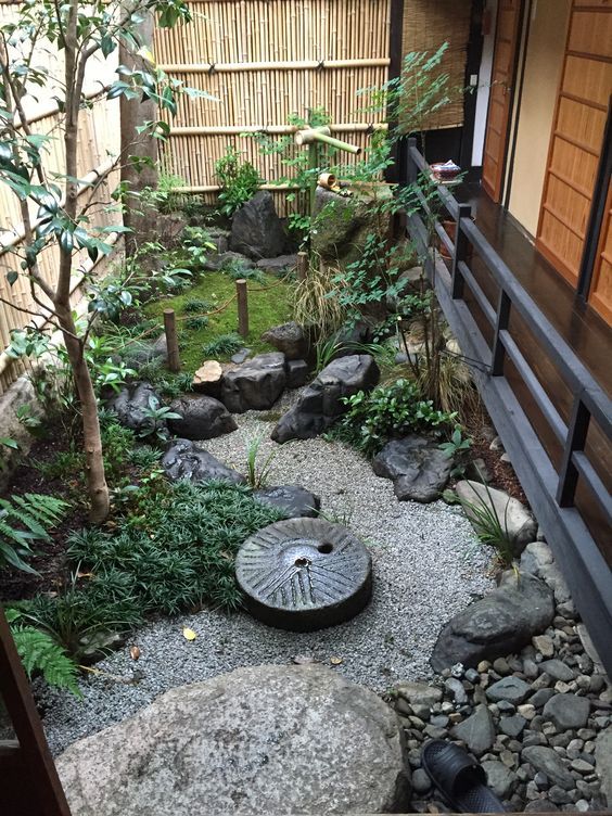 small Japanese garden aesthetic