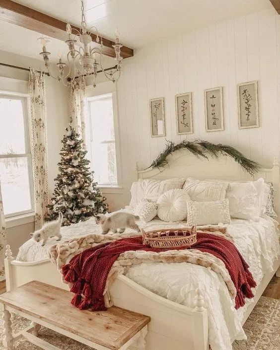 chritmas white bedroom