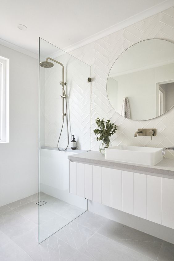white minimalist bathroom ideas