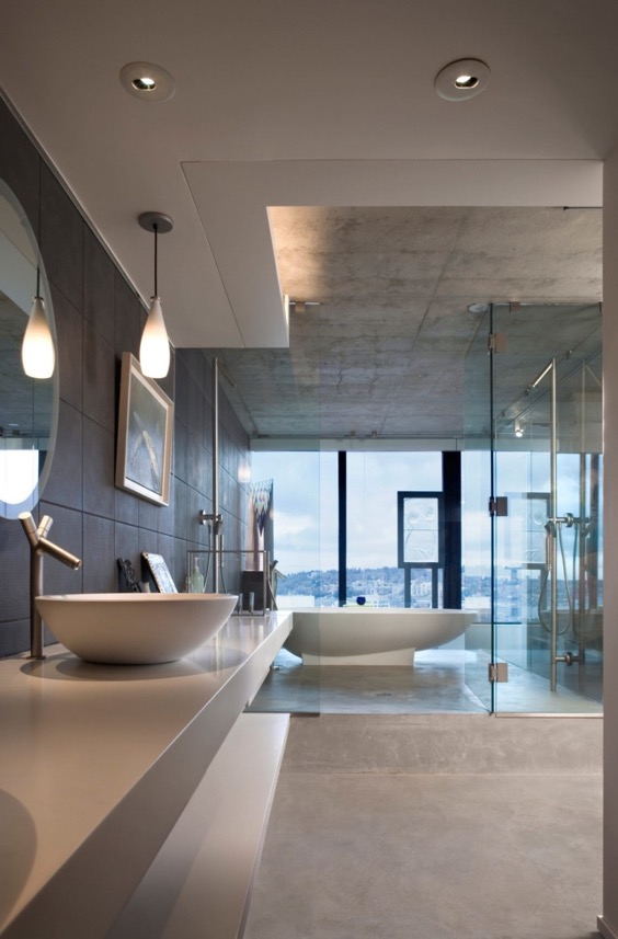 11. Modern Bathroom x City View