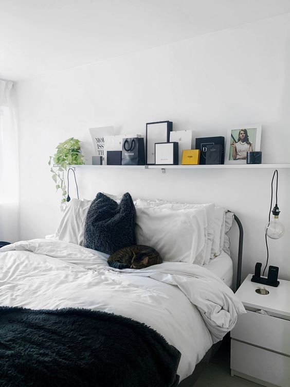 simple monochrome bedroom decoration